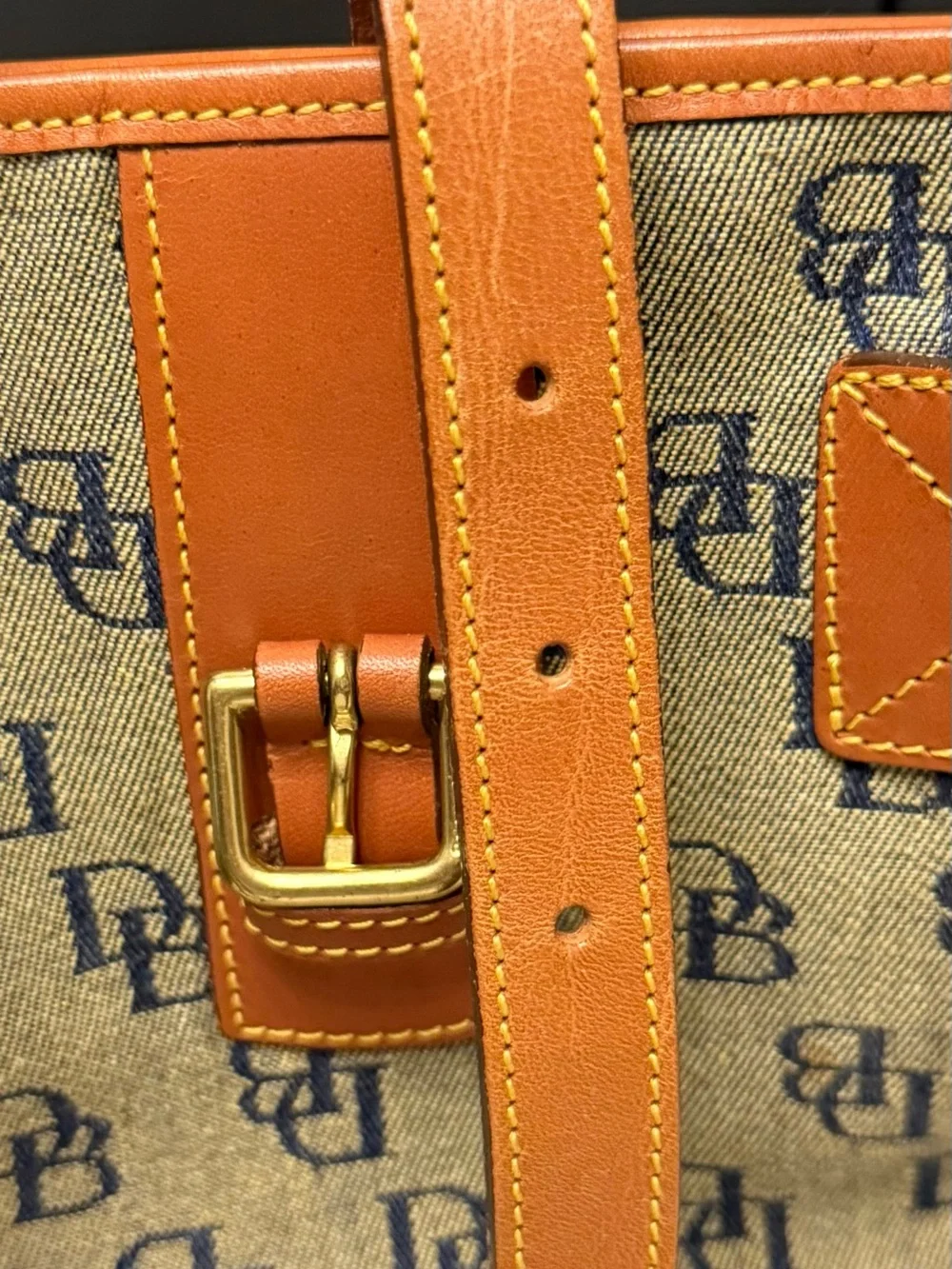 Dooney & Bourke Canvas Bucket Bag Leather Trim *dust bag & key fob included * - Picture 7 of 15